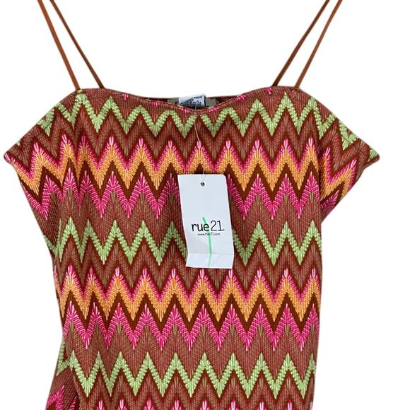 NWT Rue21 Crop Tank Top Multicolor Chevron Print Psychedelic Y2K Retro Boho - Picture 2 of 4